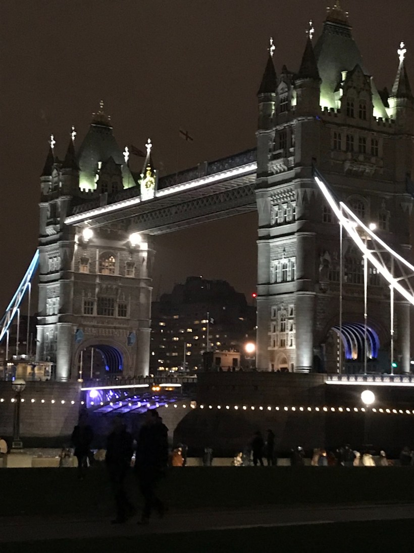 F57C7CA5-1D86-42C7-BB35-4CA0D7CAD725